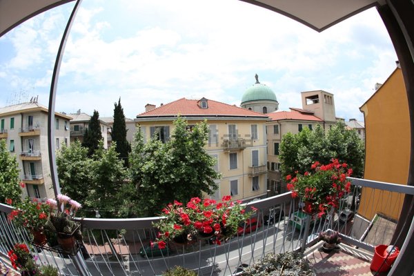 appartamento in vendita ad Albisola Superiore