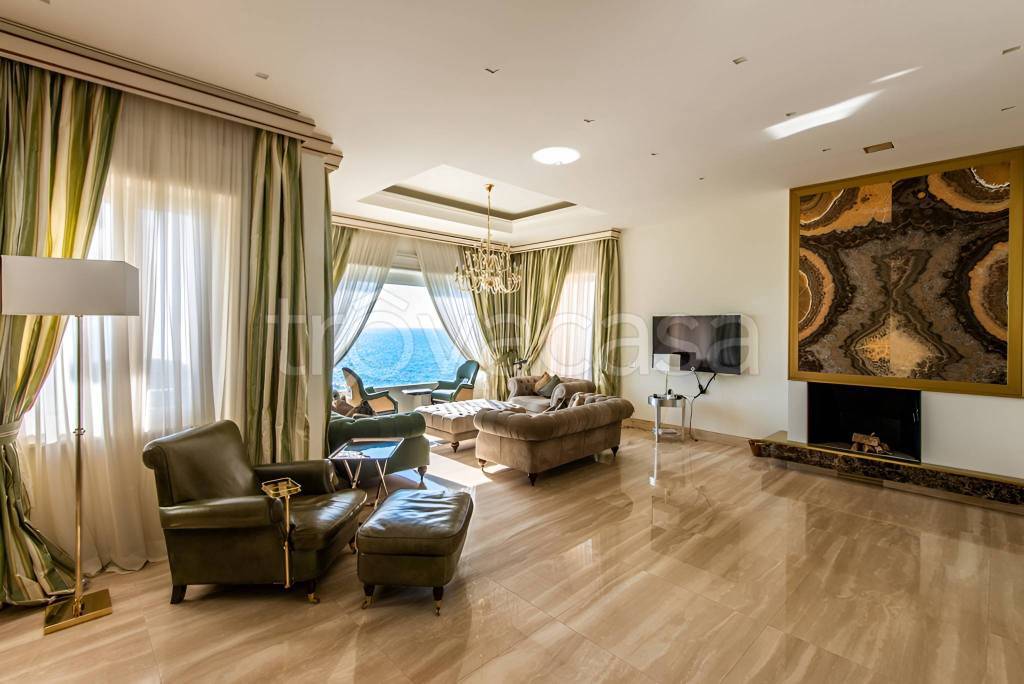 casa indipendente in vendita ad Albisola Superiore