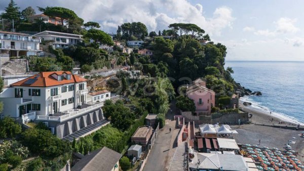 casa indipendente in vendita ad Albisola Superiore