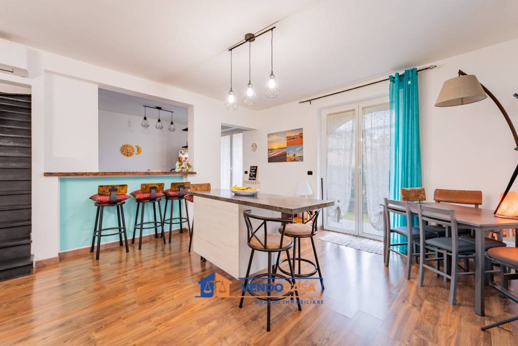 casa indipendente in vendita ad Albisola Superiore