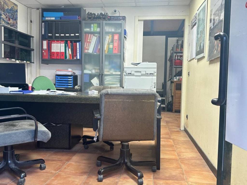 negozio in vendita ad Albisola Superiore