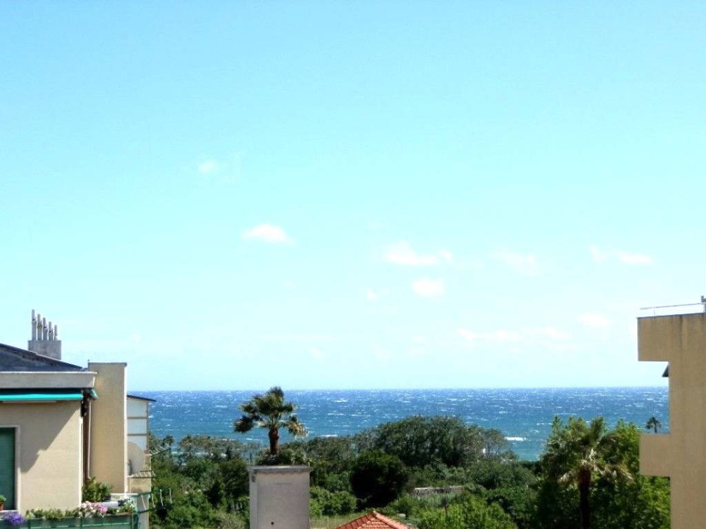 appartamento in vendita ad Albisola Superiore