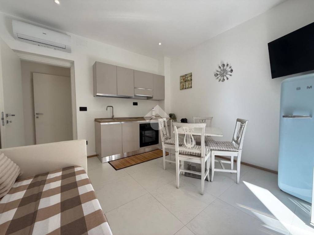 appartamento in vendita ad Albisola Superiore