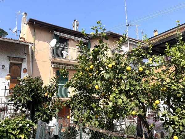 appartamento in vendita ad Albisola Superiore