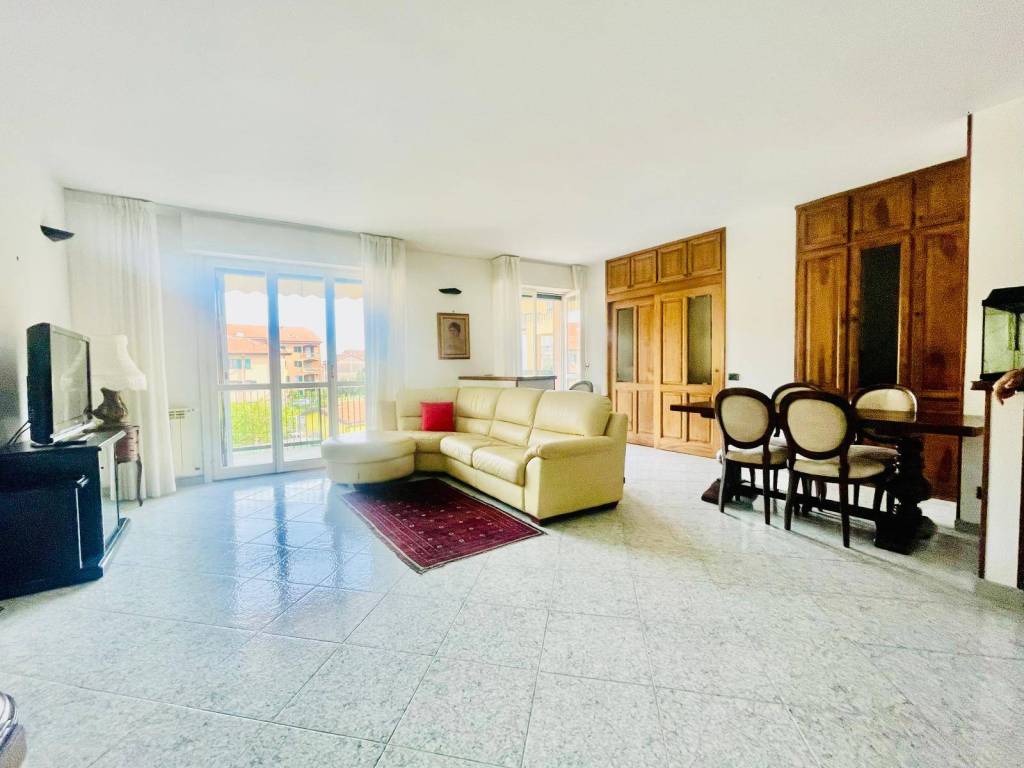 appartamento in vendita ad Albisola Superiore