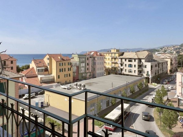 appartamento in vendita ad Albisola Superiore