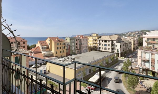 appartamento in vendita ad Albisola Superiore