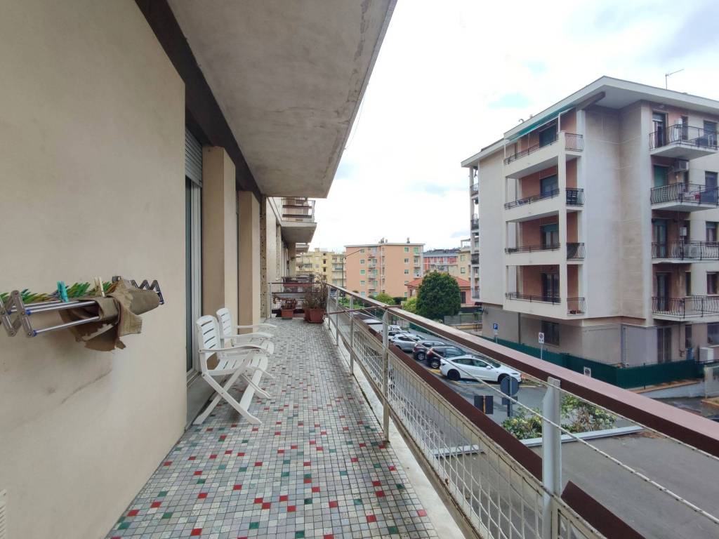 appartamento in vendita ad Albisola Superiore