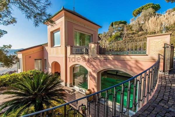 casa indipendente in vendita ad Albisola Superiore