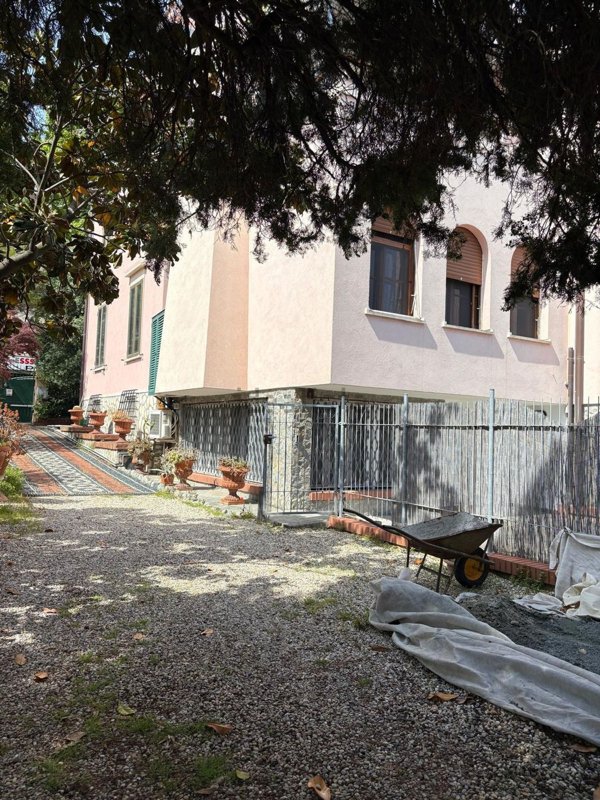 appartamento in vendita ad Albisola Superiore
