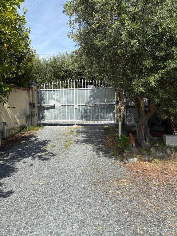 appartamento in vendita ad Albisola Superiore