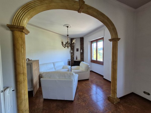 appartamento in vendita ad Albisola Superiore in zona Ellera