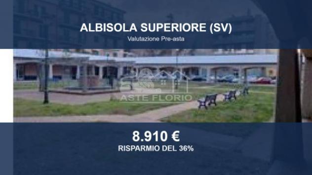locale commerciale in vendita ad Albisola Superiore
