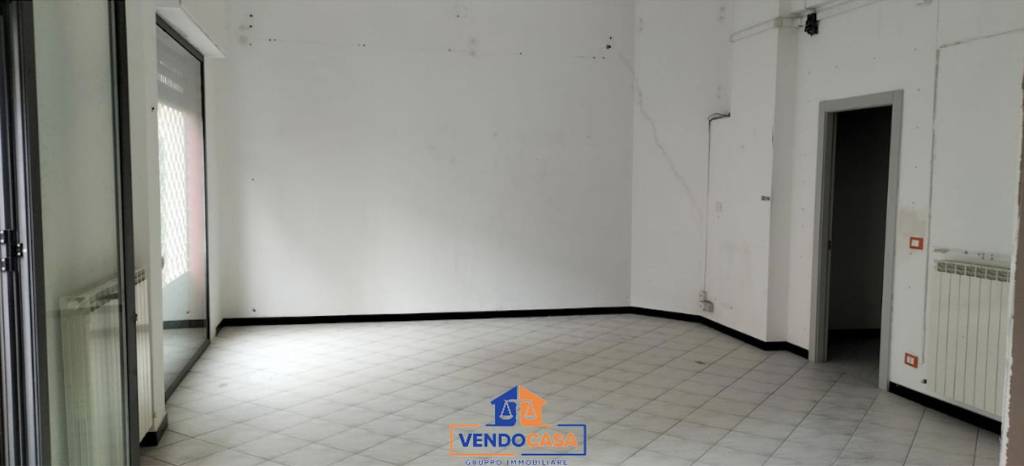 negozio in vendita ad Albisola Superiore