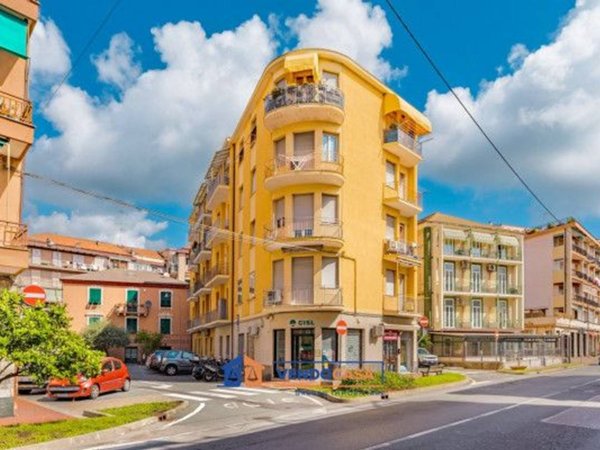 appartamento in vendita ad Albisola Superiore