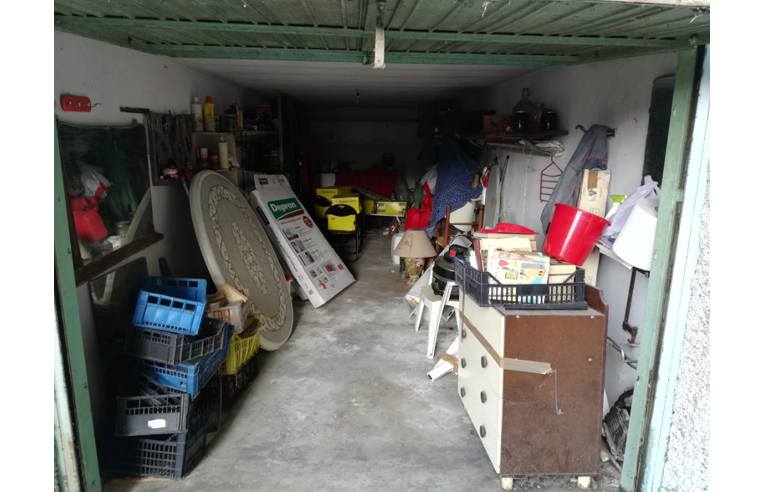 box auto in vendita ad Albisola Superiore