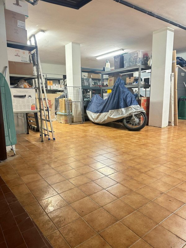 box auto in vendita ad Albisola Superiore