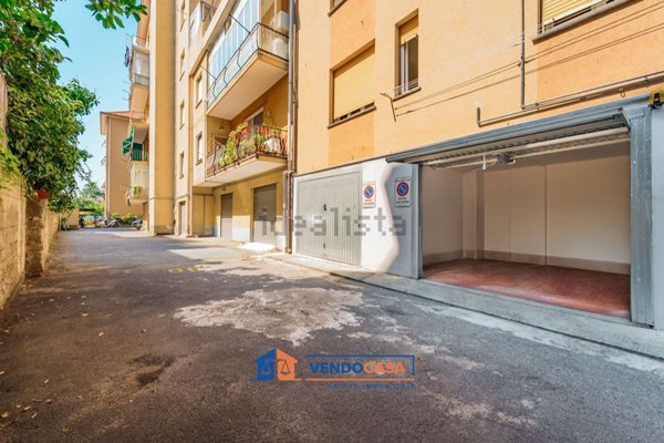 box auto in vendita ad Albisola Superiore