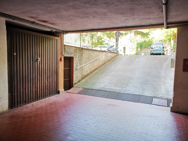 box auto in vendita ad Albisola Superiore