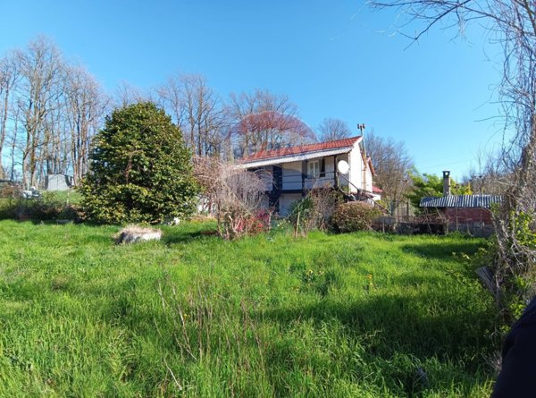 casa semindipendente in vendita ad Altare
