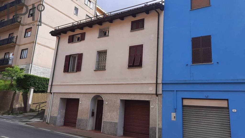 casa indipendente in vendita ad Altare