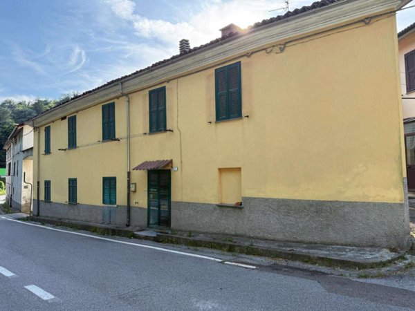 casa indipendente in vendita ad Altare