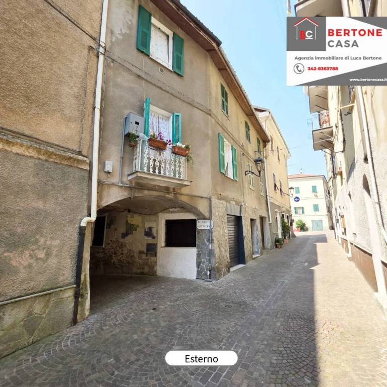 appartamento in vendita ad Altare