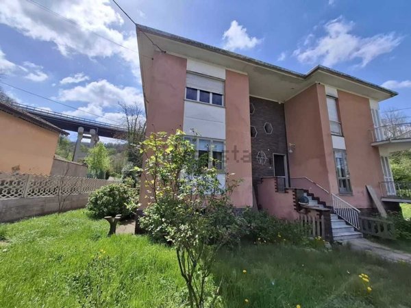 appartamento in vendita ad Altare