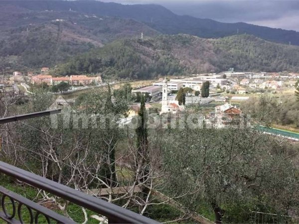 casa indipendente in vendita ad Andora