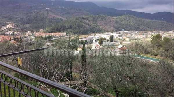 casa indipendente in vendita ad Andora