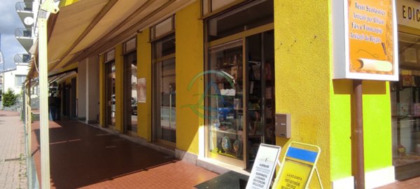 negozio in vendita ad Andora