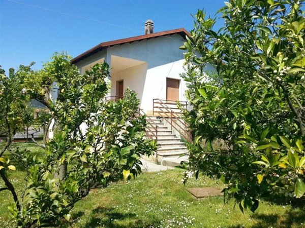 casa indipendente in vendita ad Andora in zona San Bartolomeo