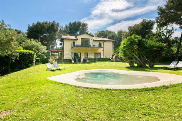 casa indipendente in vendita ad Andora