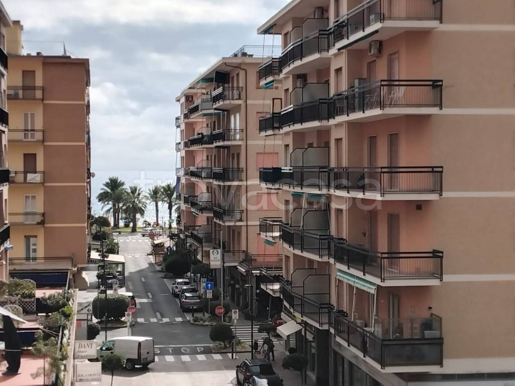 appartamento in vendita ad Andora