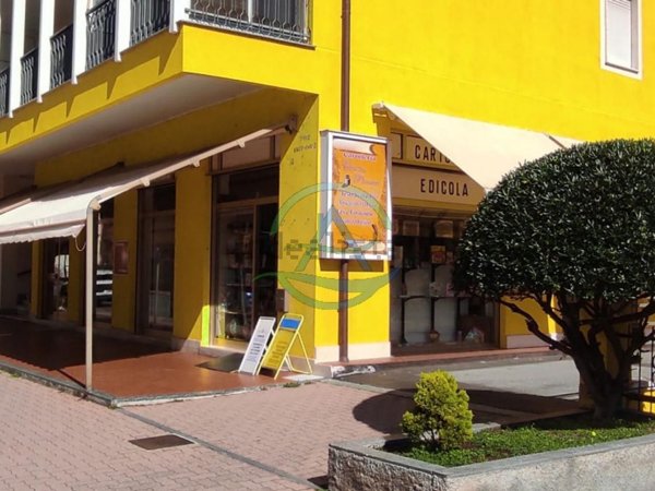 negozio in vendita ad Andora