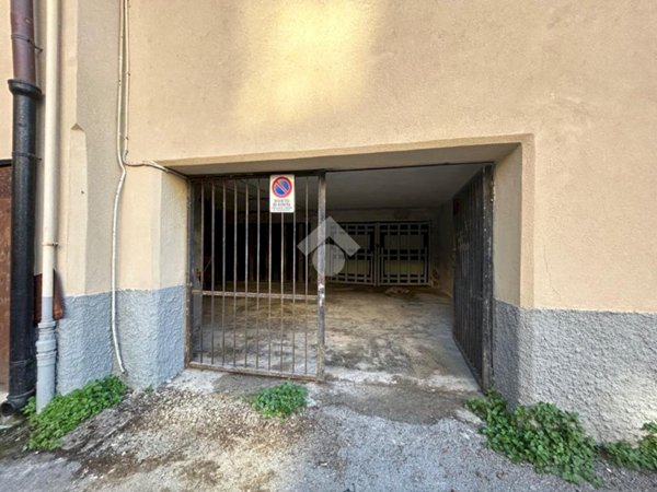 locale di sgombero in vendita ad Andora