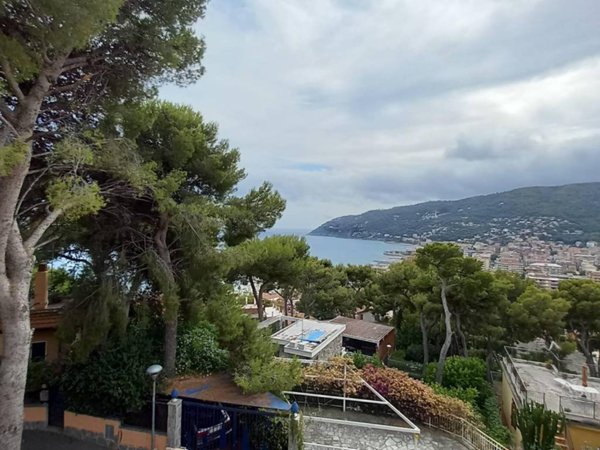 appartamento in vendita ad Andora