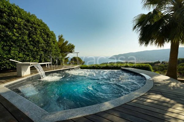 casa indipendente in vendita ad Andora