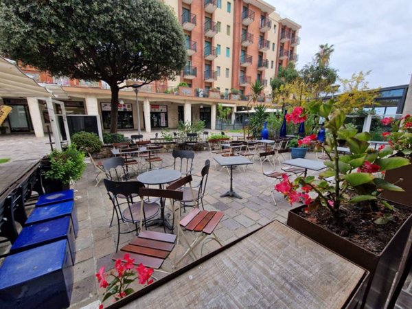 negozio in vendita ad Andora