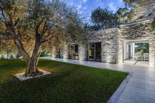 casa indipendente in vendita ad Andora
