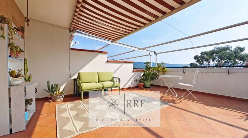 appartamento in vendita ad Andora in zona Conna