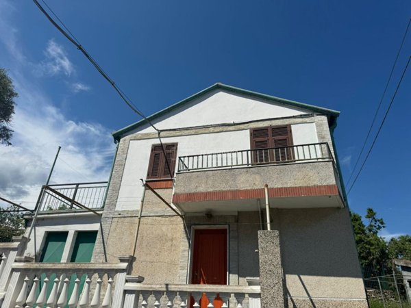 casa indipendente in vendita ad Andora