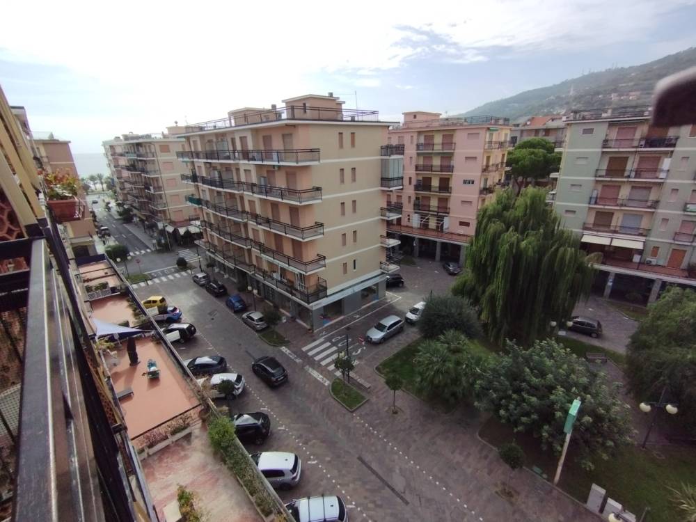 appartamento in vendita ad Andora