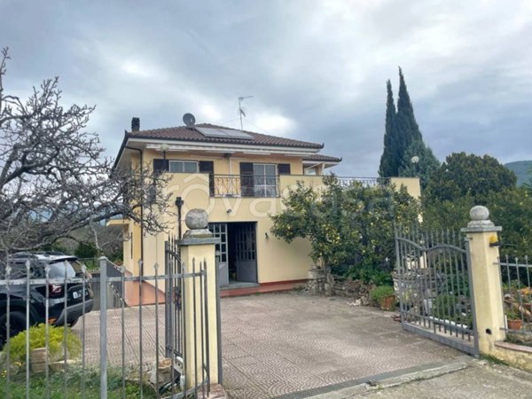 casa indipendente in vendita ad Andora