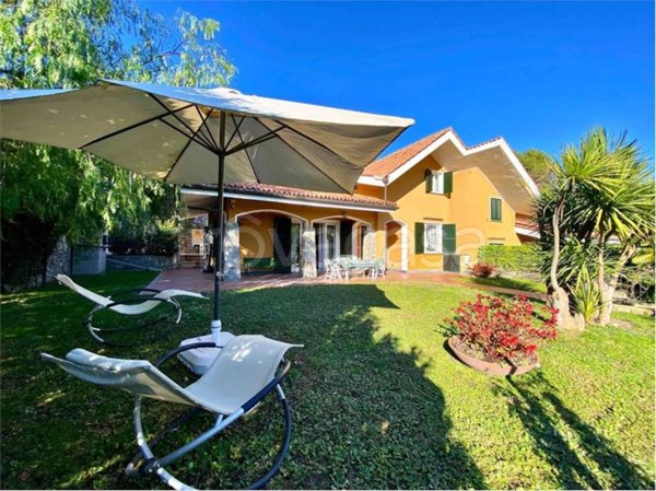 casa indipendente in vendita ad Andora