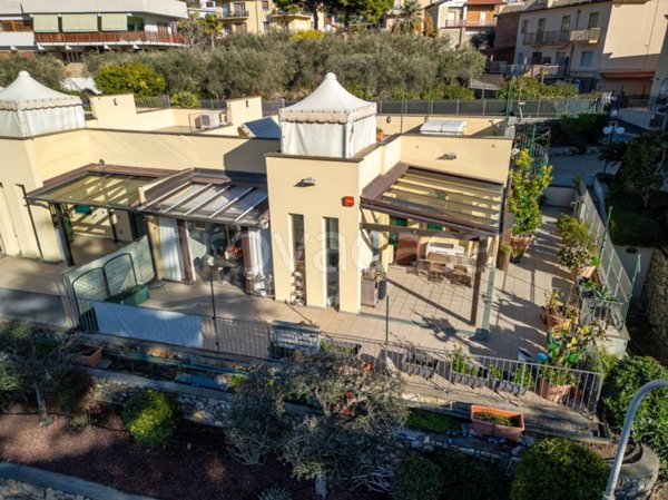 casa indipendente in vendita ad Andora