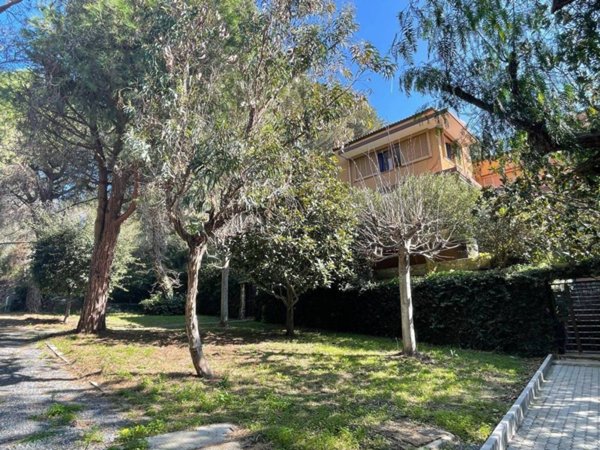 casa indipendente in vendita ad Andora