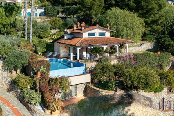 casa indipendente in vendita ad Andora