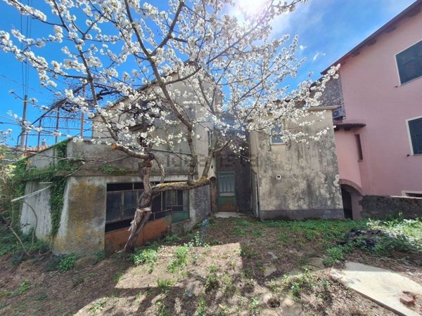 casa indipendente in vendita ad Andora in zona Molino