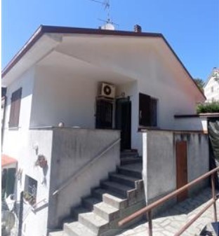 casa indipendente in vendita ad Andora